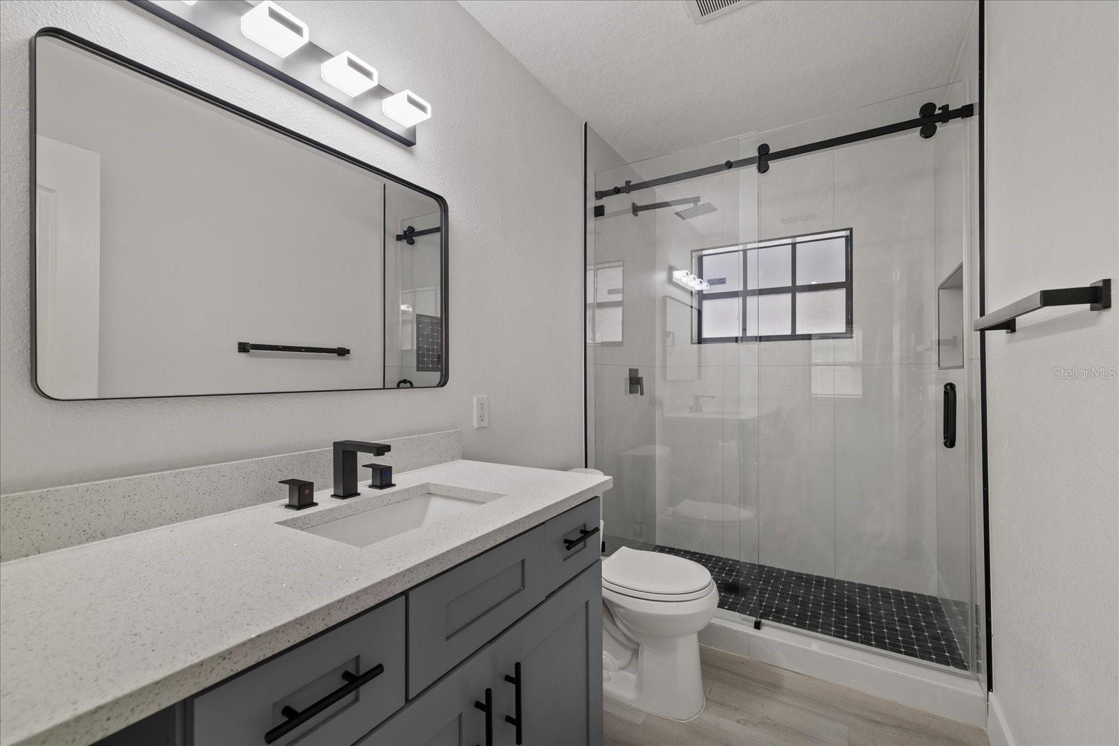 9410 N VALLE DR — photo 17