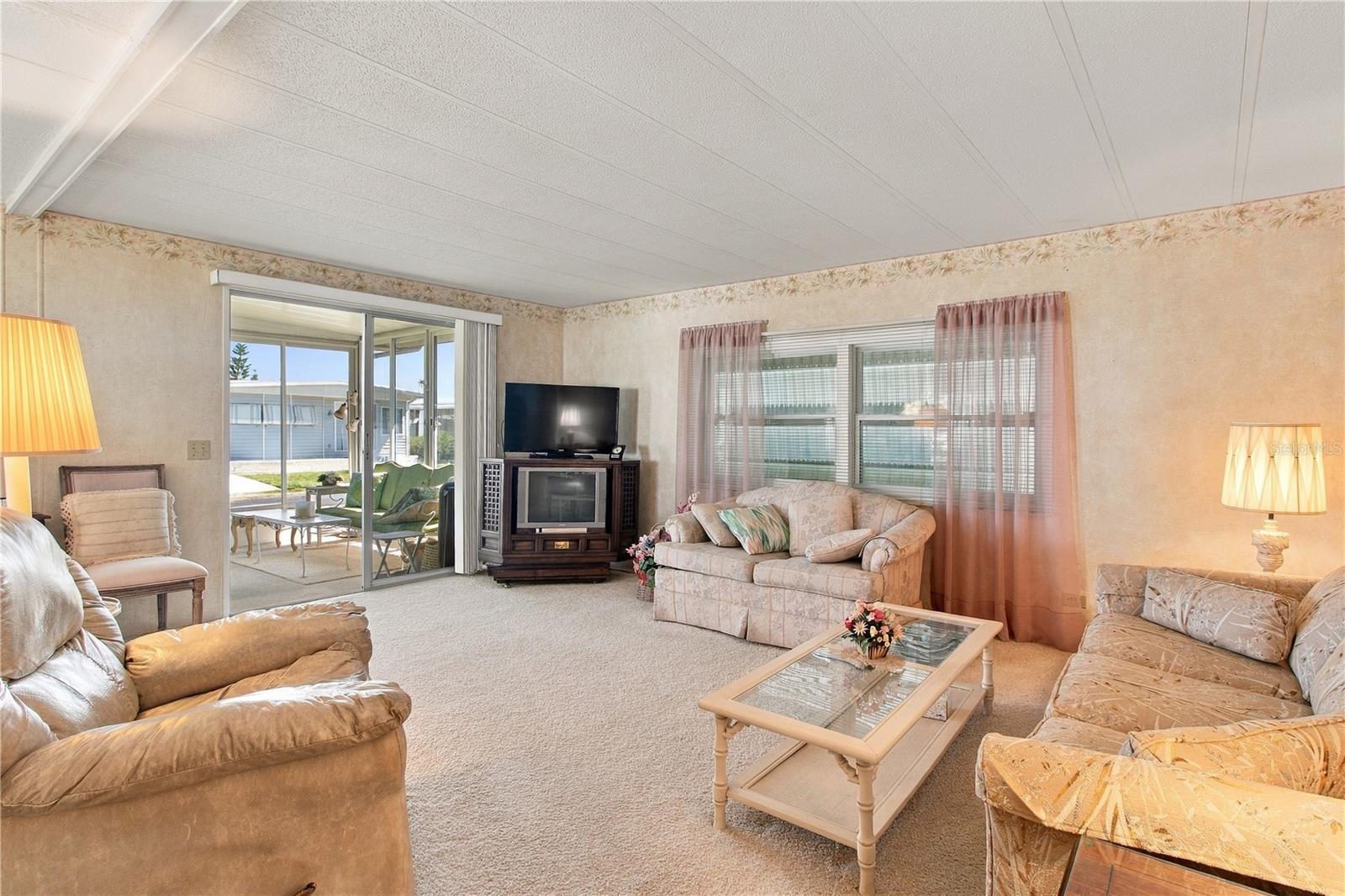 5408 CHATEAU LN — photo 18