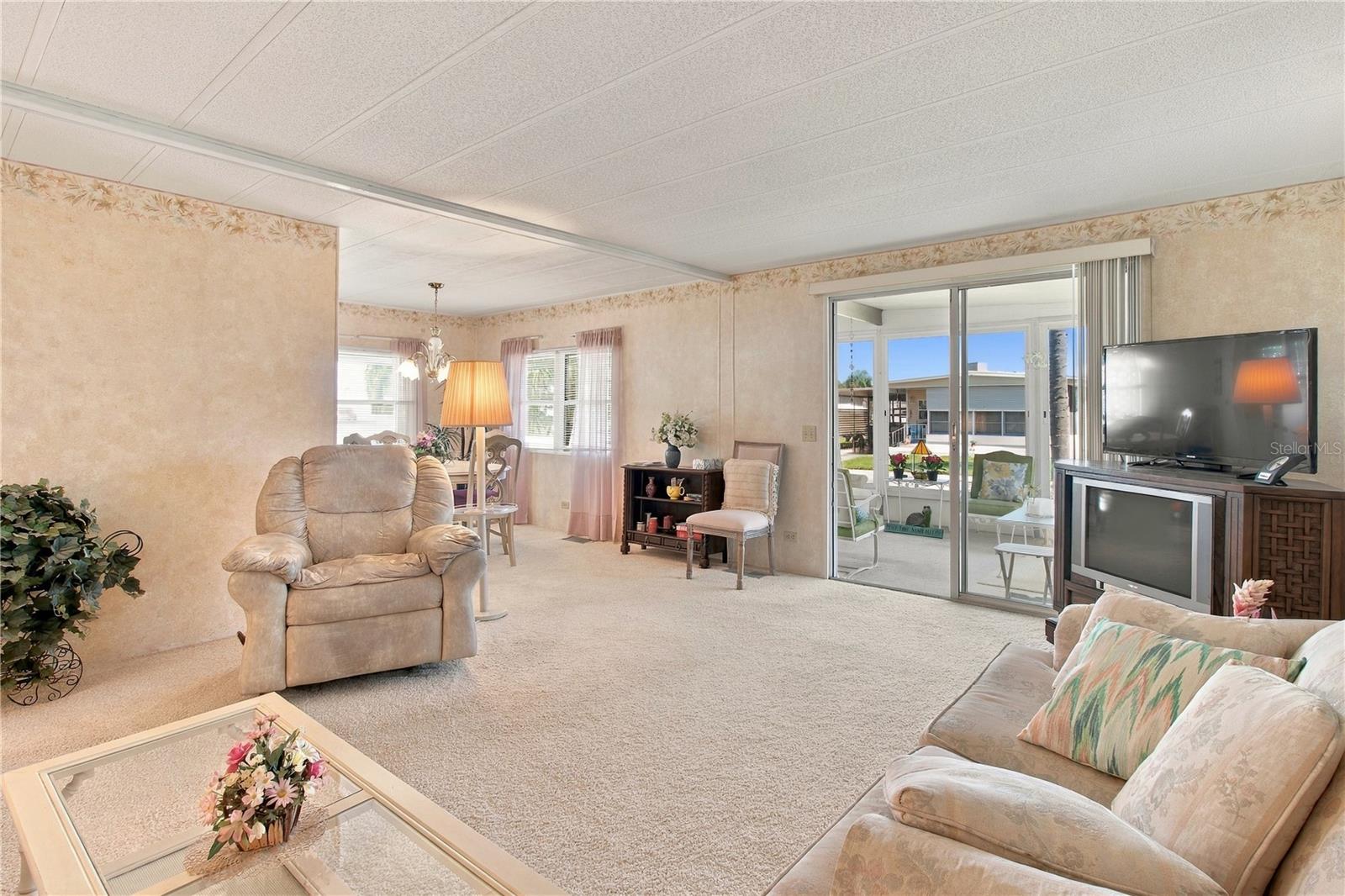 5408 CHATEAU LN — photo 17