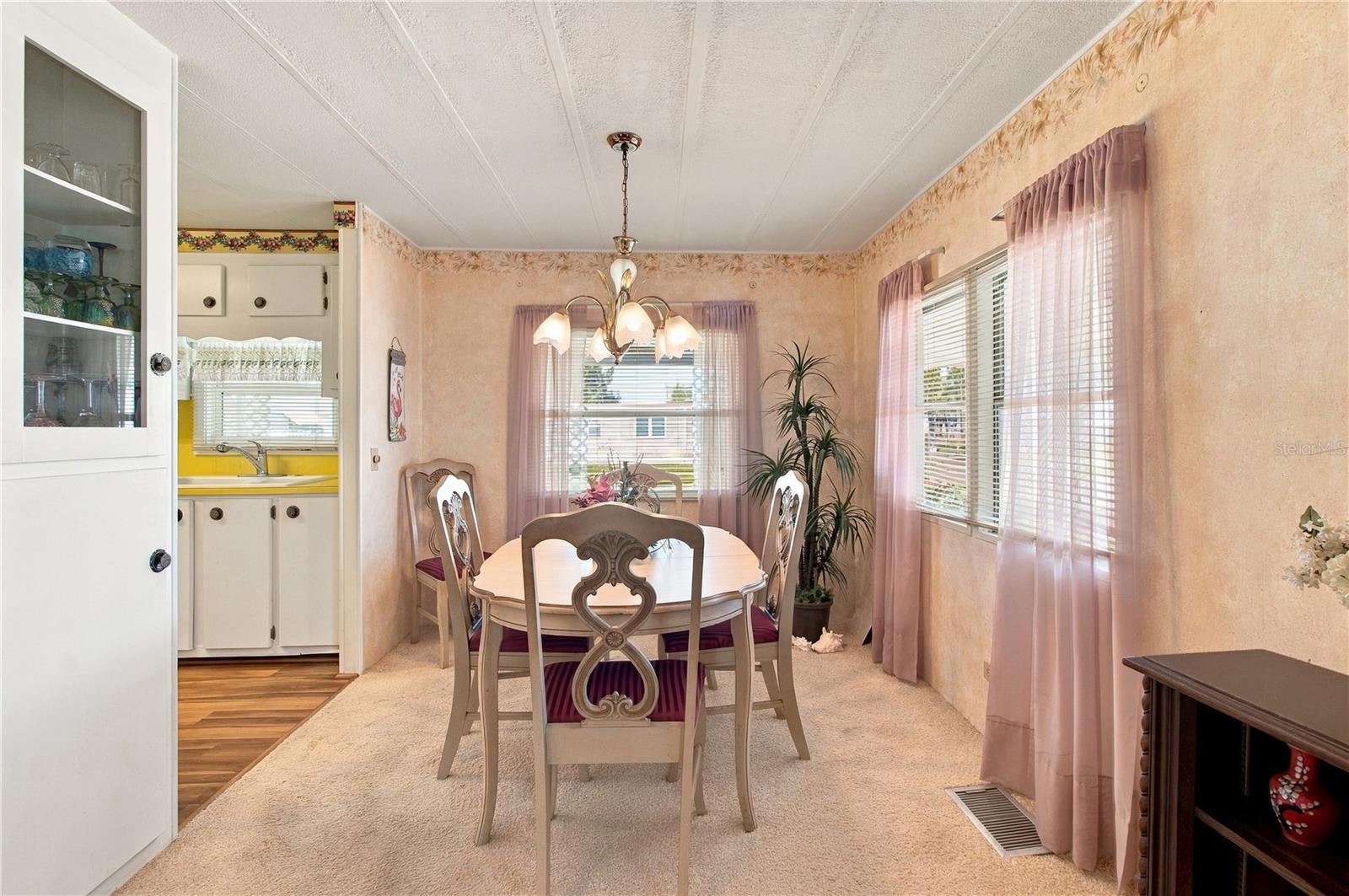 5408 CHATEAU LN — photo 14