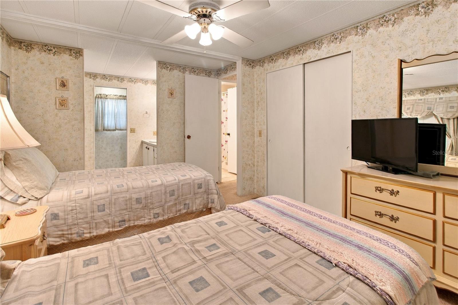 5408 CHATEAU LN — photo 24