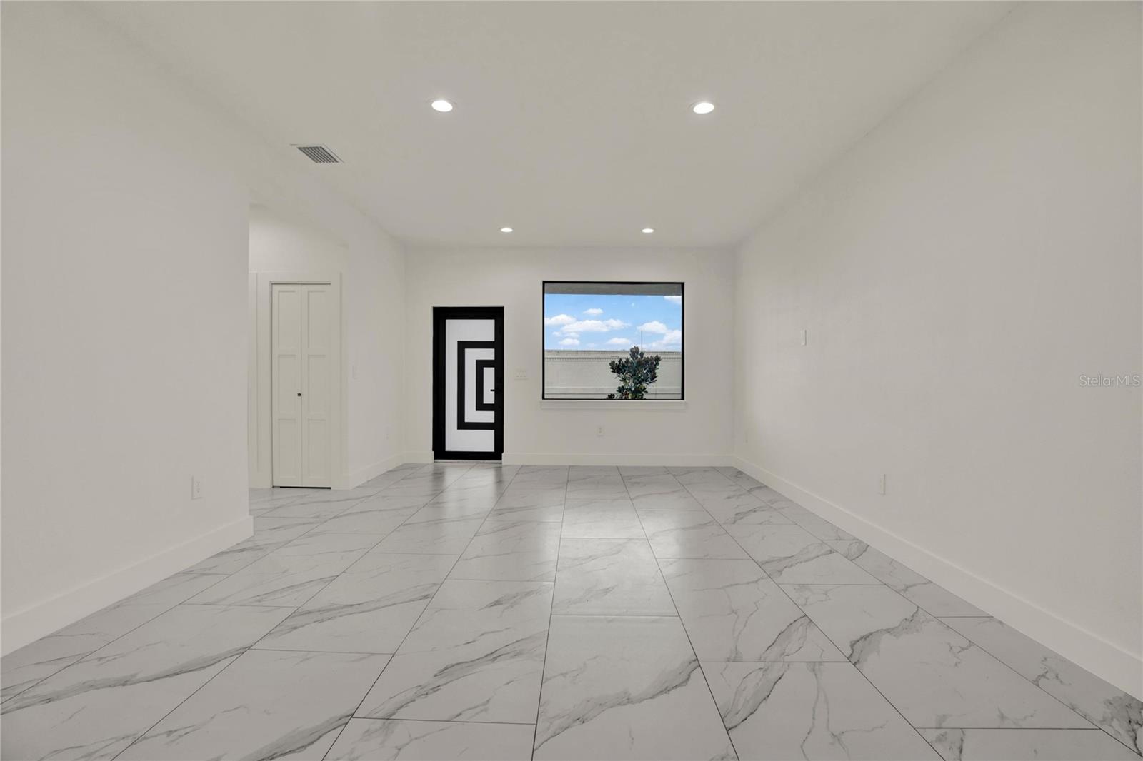 2725 W GREEN ST — photo 12