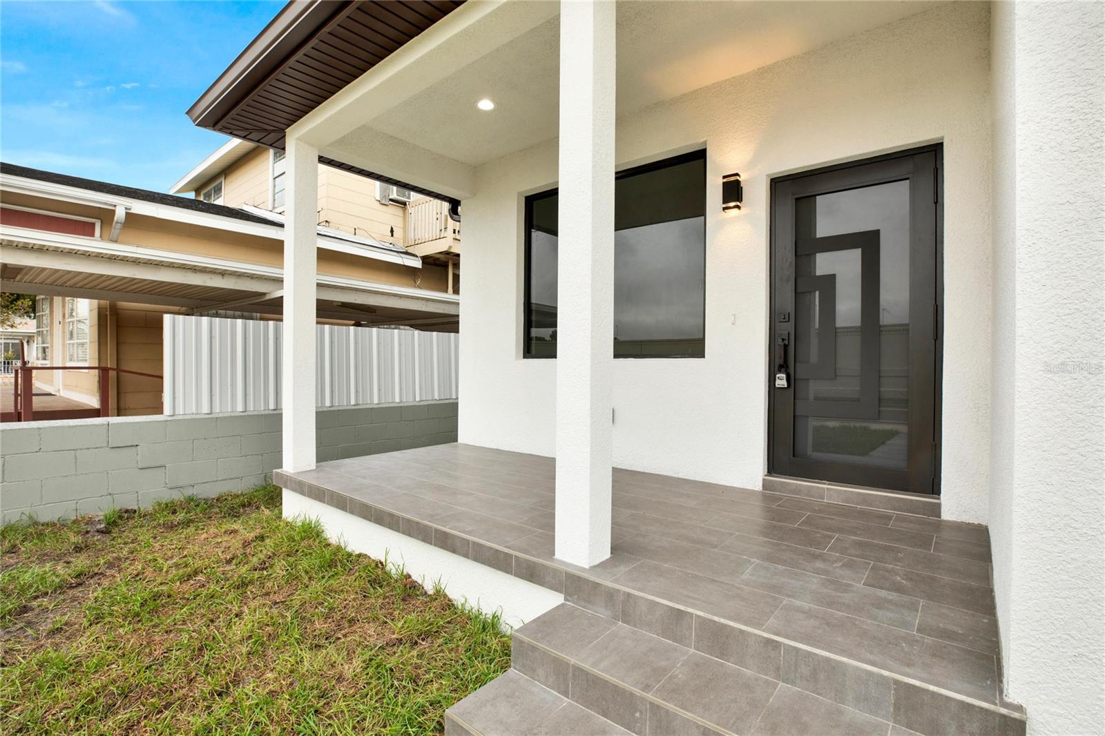 2725 W GREEN ST — photo 24