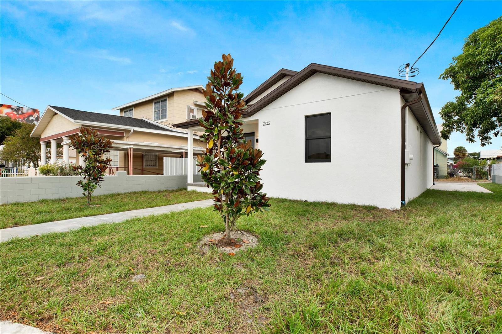 2725 W GREEN ST — photo 25