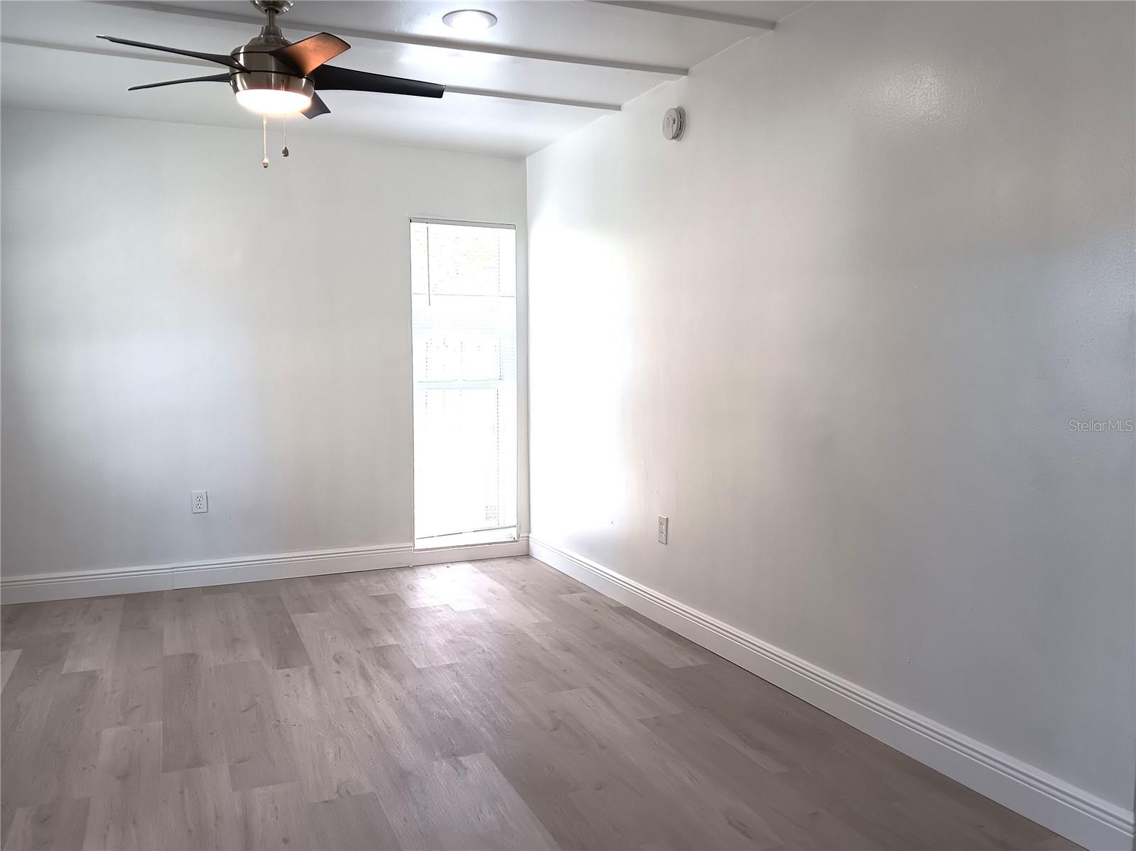 885 BELTREES ST #15 — photo 3