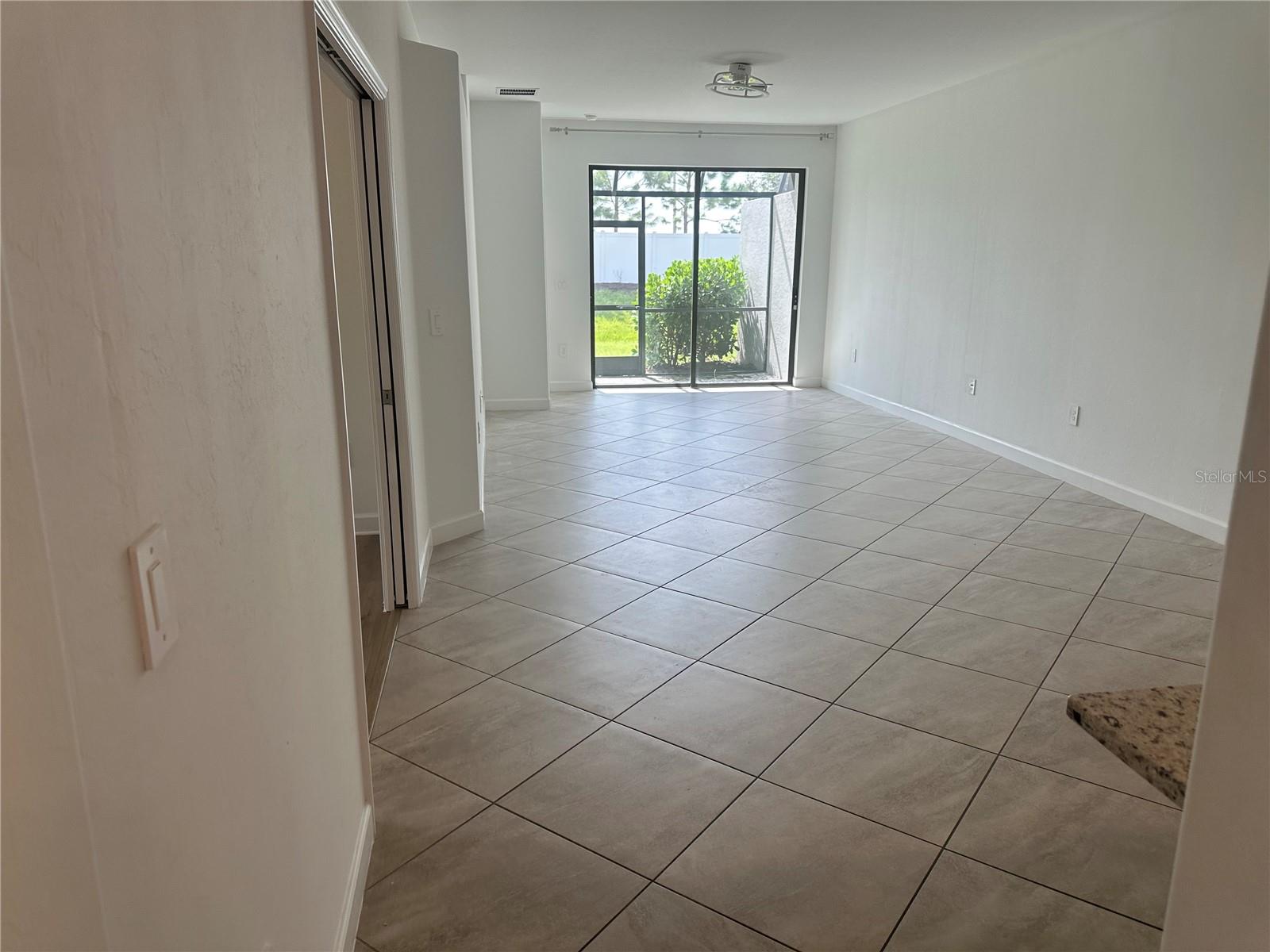 Home in BRADENTON — photo 3