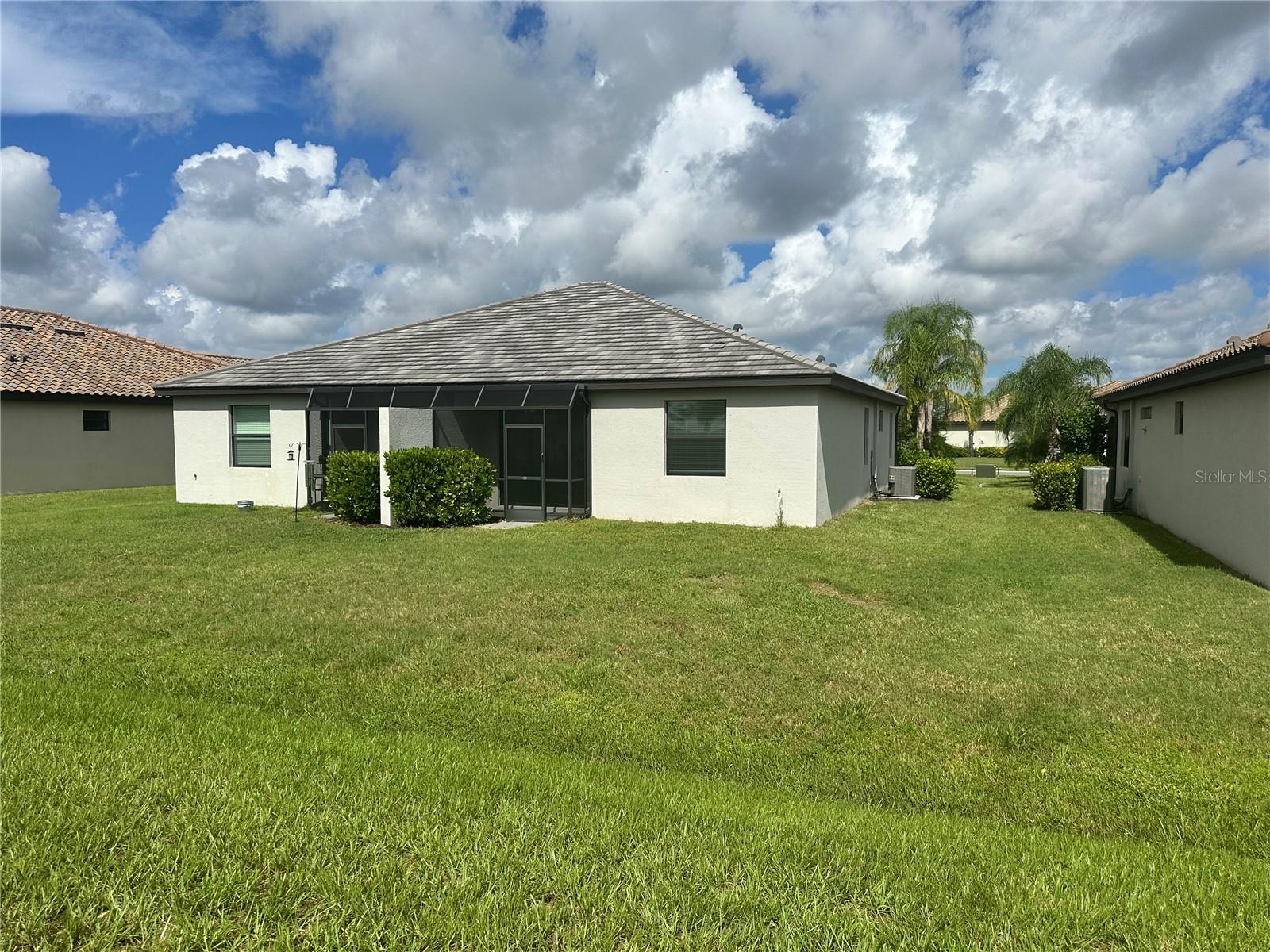 Home in BRADENTON — photo 12
