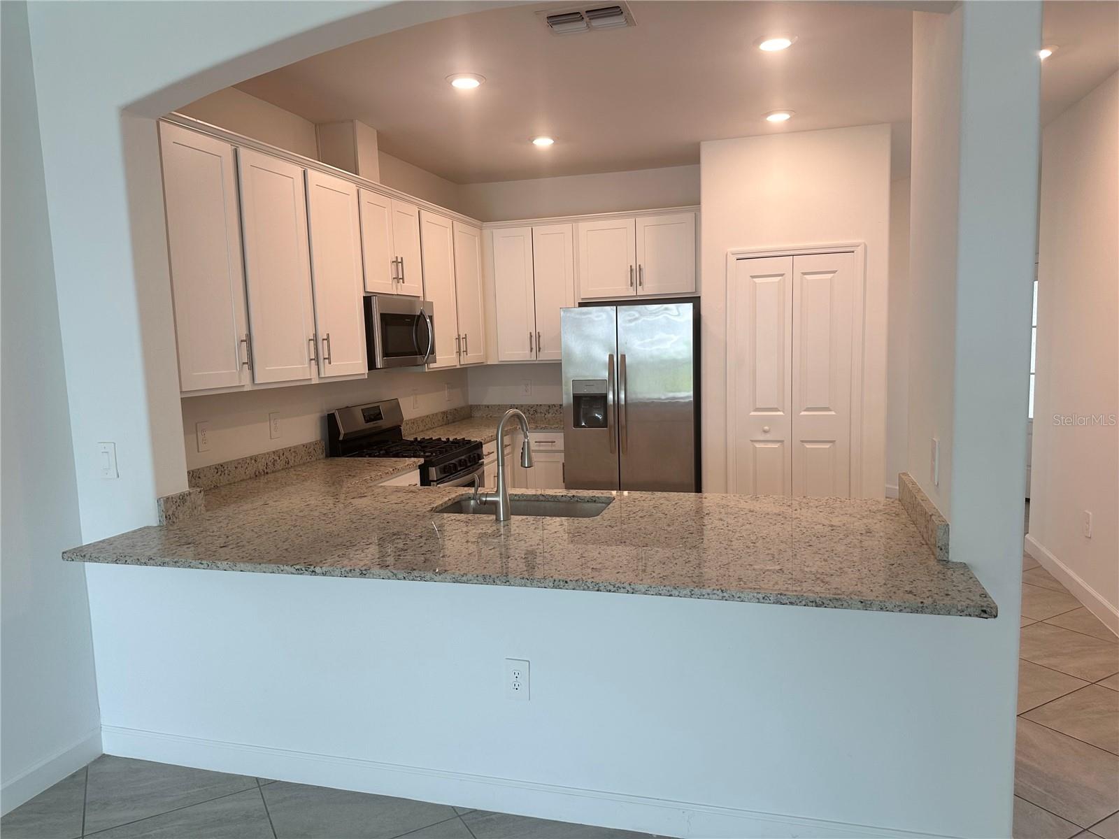 Home in BRADENTON — photo 6