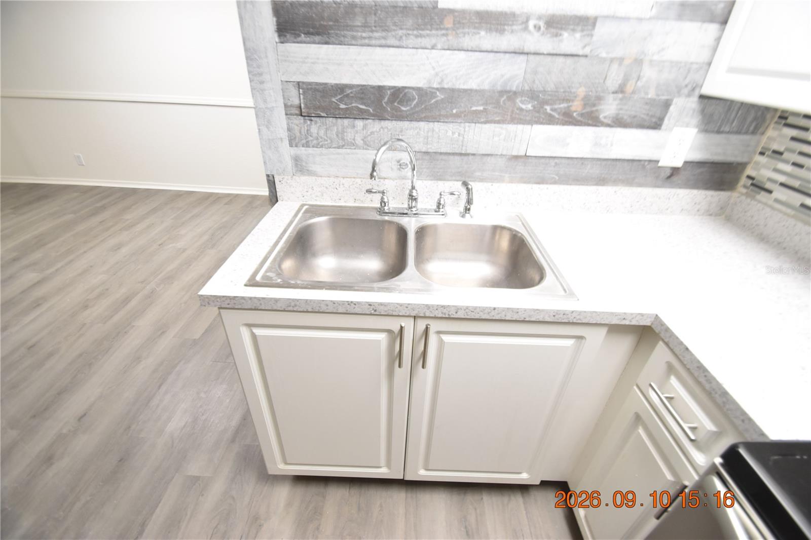 907 E PATTERSON ST — photo 7