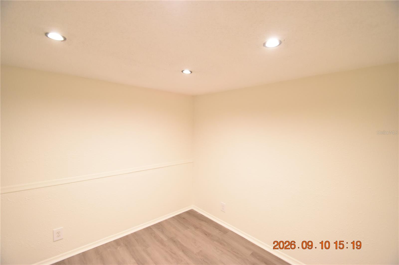 907 E PATTERSON ST — photo 17
