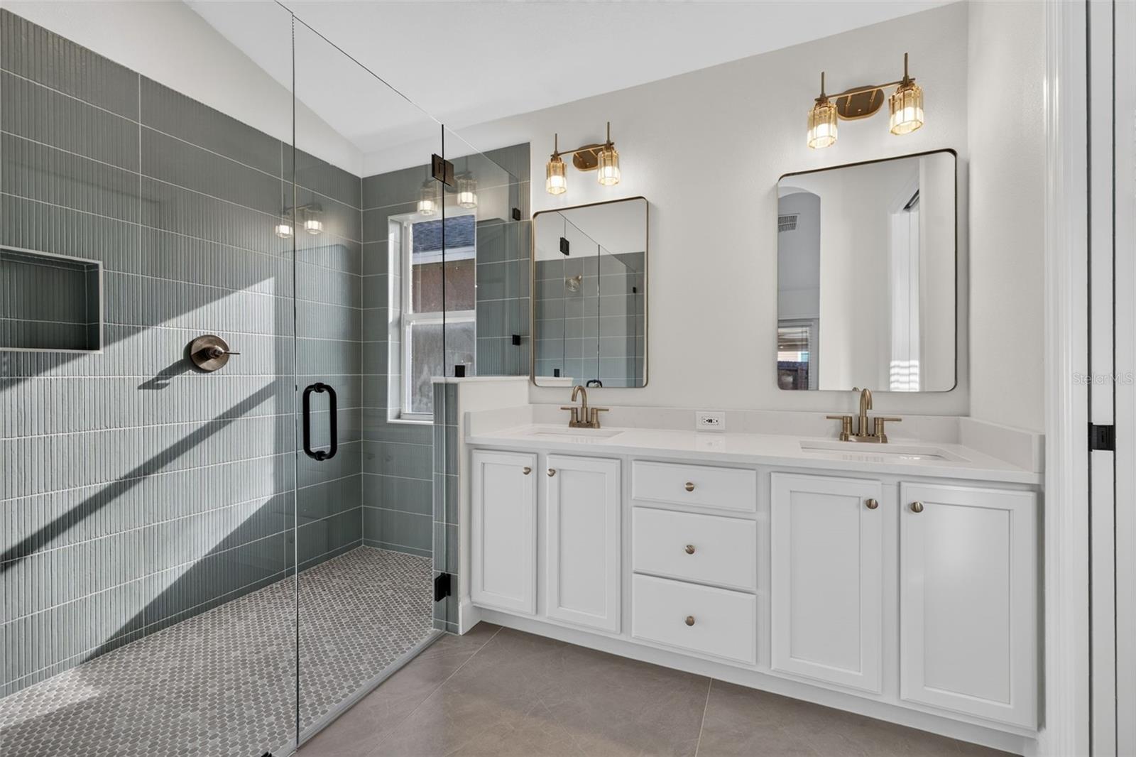4602 DUNNIE DR — photo 39