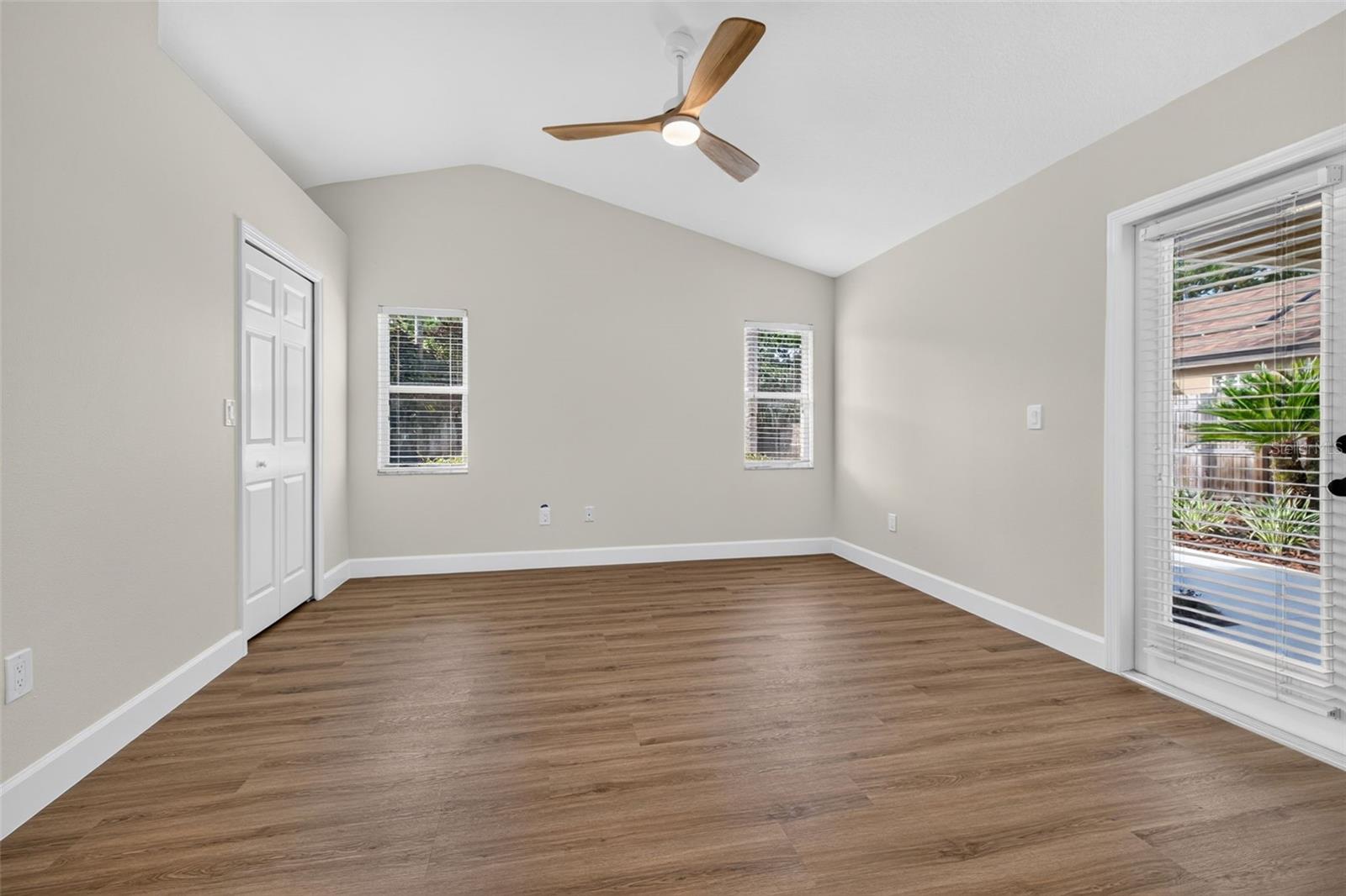4602 DUNNIE DR — photo 38