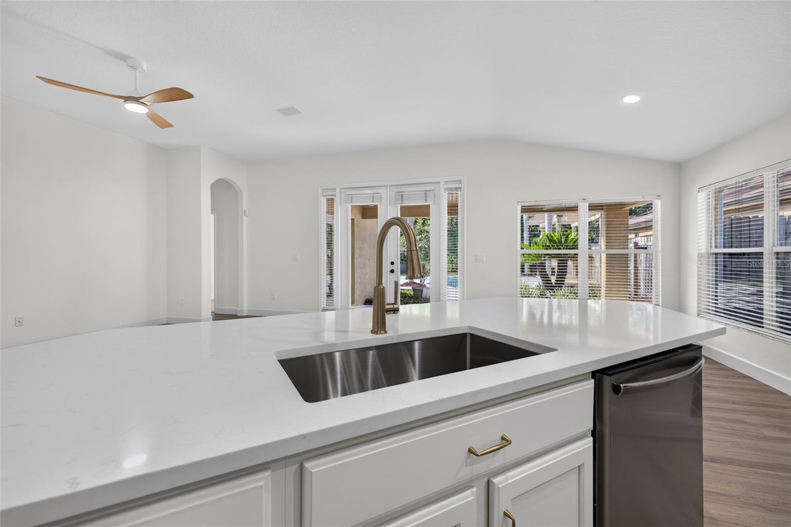 4602 DUNNIE DR — photo 35