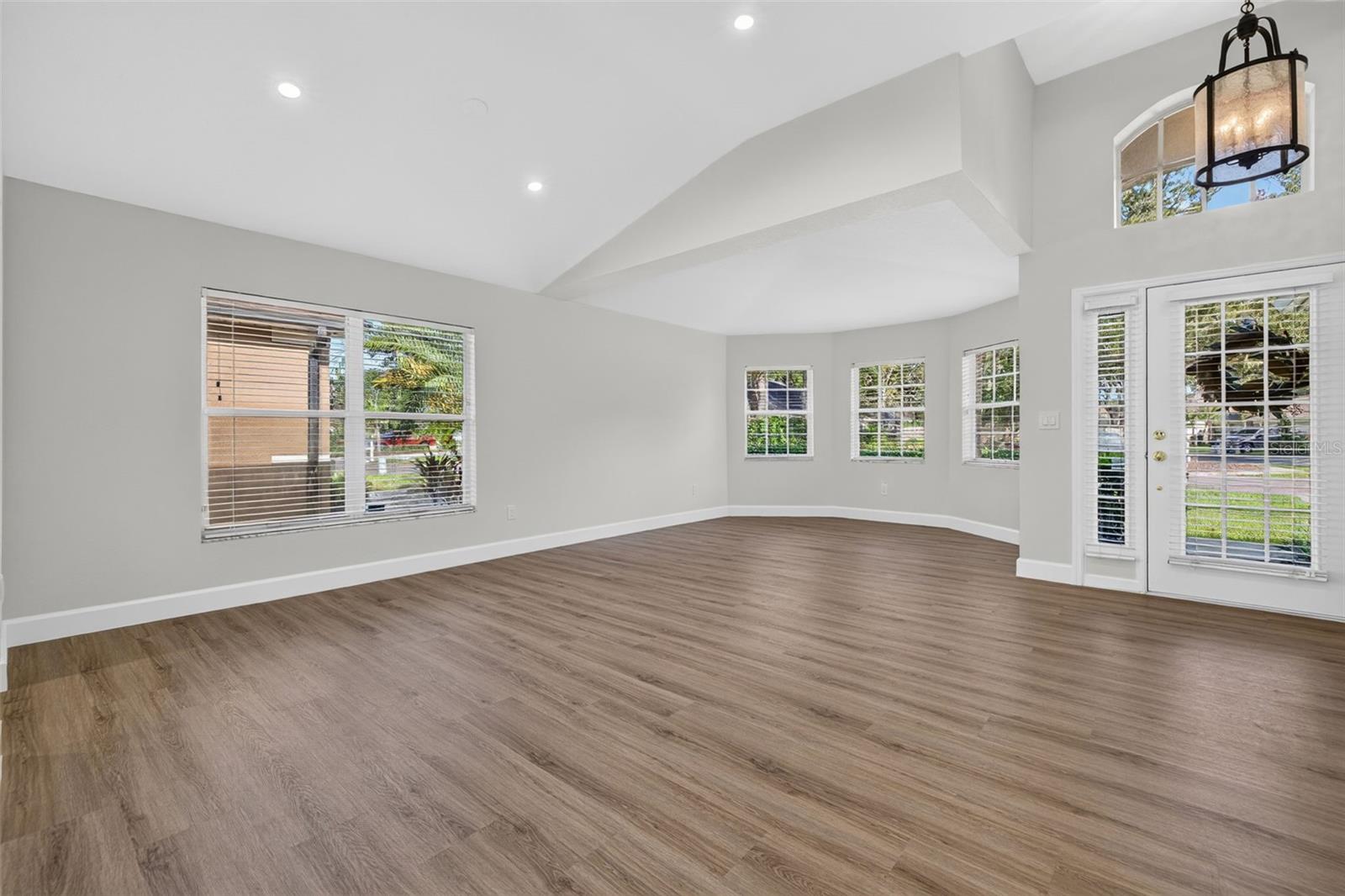 4602 DUNNIE DR — photo 27