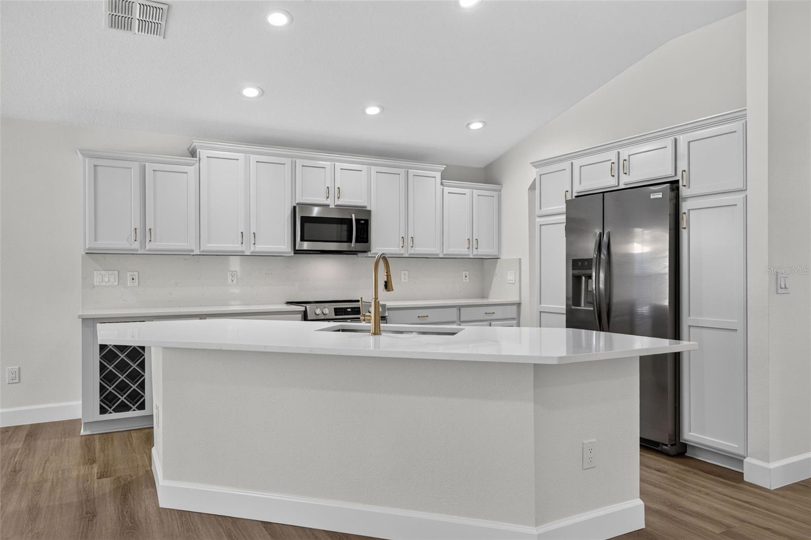 4602 DUNNIE DR — photo 36