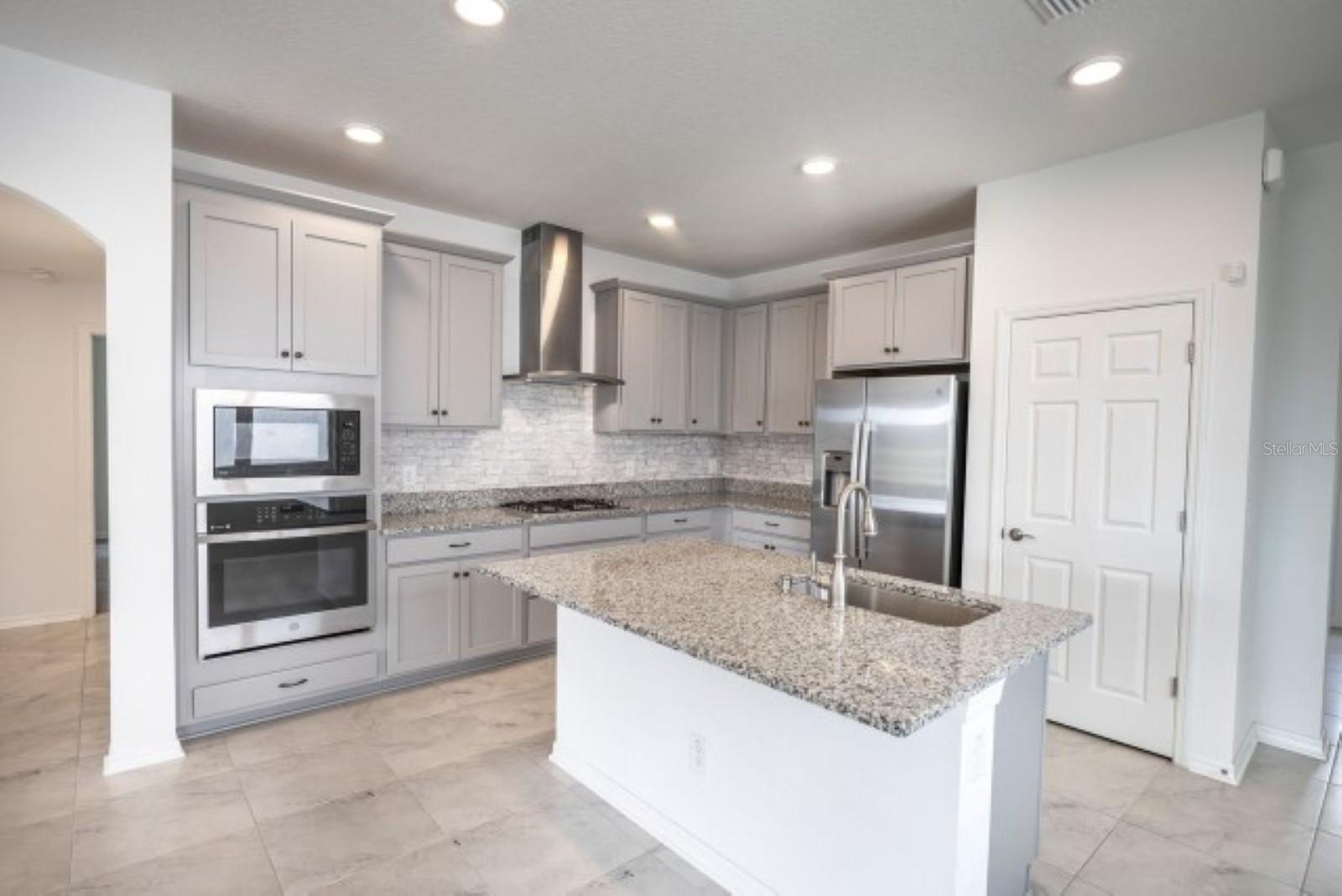 10715 NEW MORNING DR — photo 11