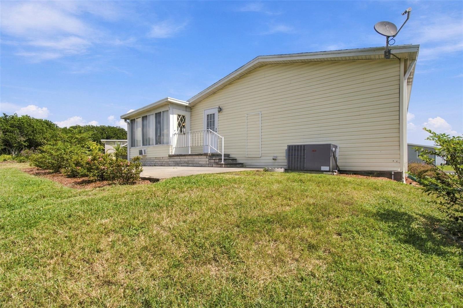 37340 NEUKOM AVE — photo 5