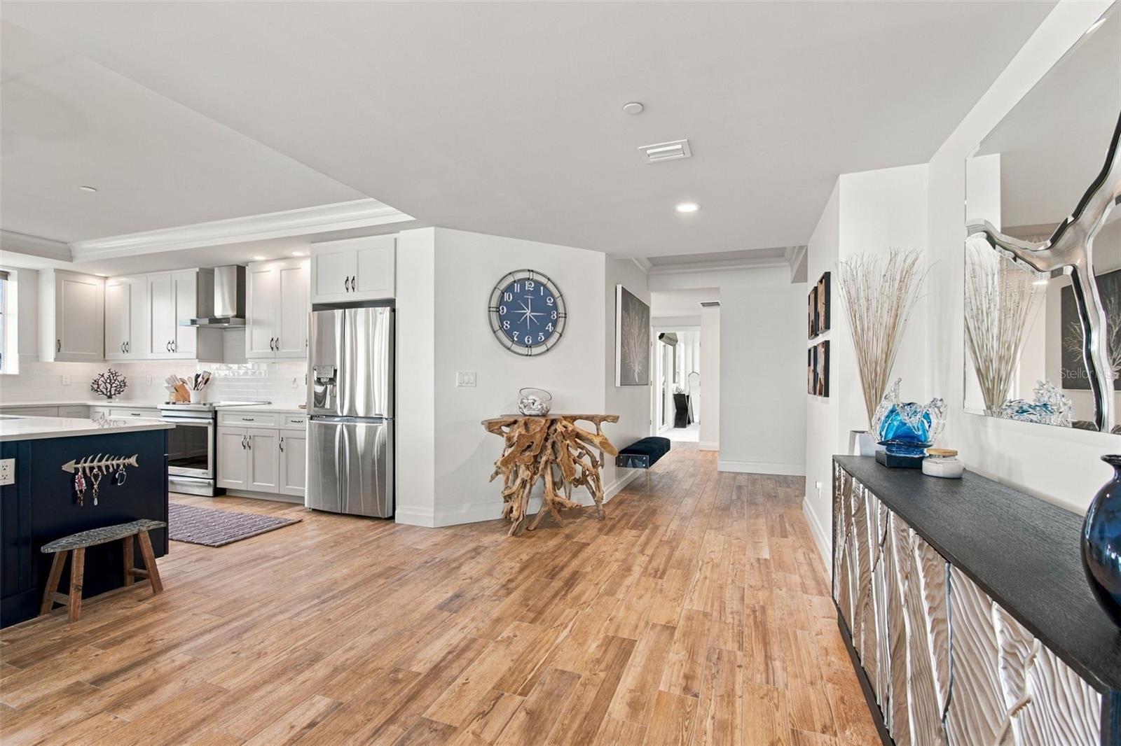 650 COLLANY RD #406 — photo 10