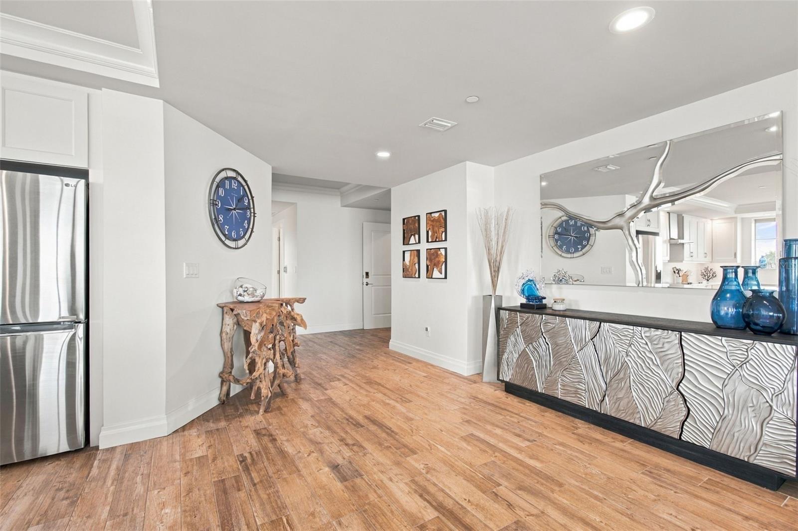 650 COLLANY RD #406 — photo 11