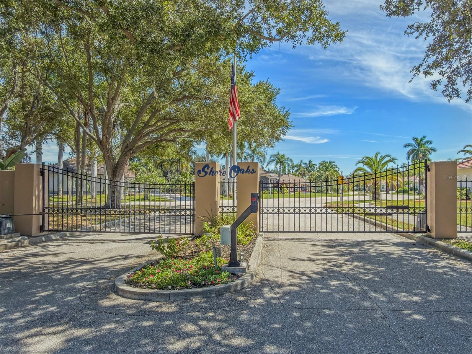 915 BALL DR — photo 40