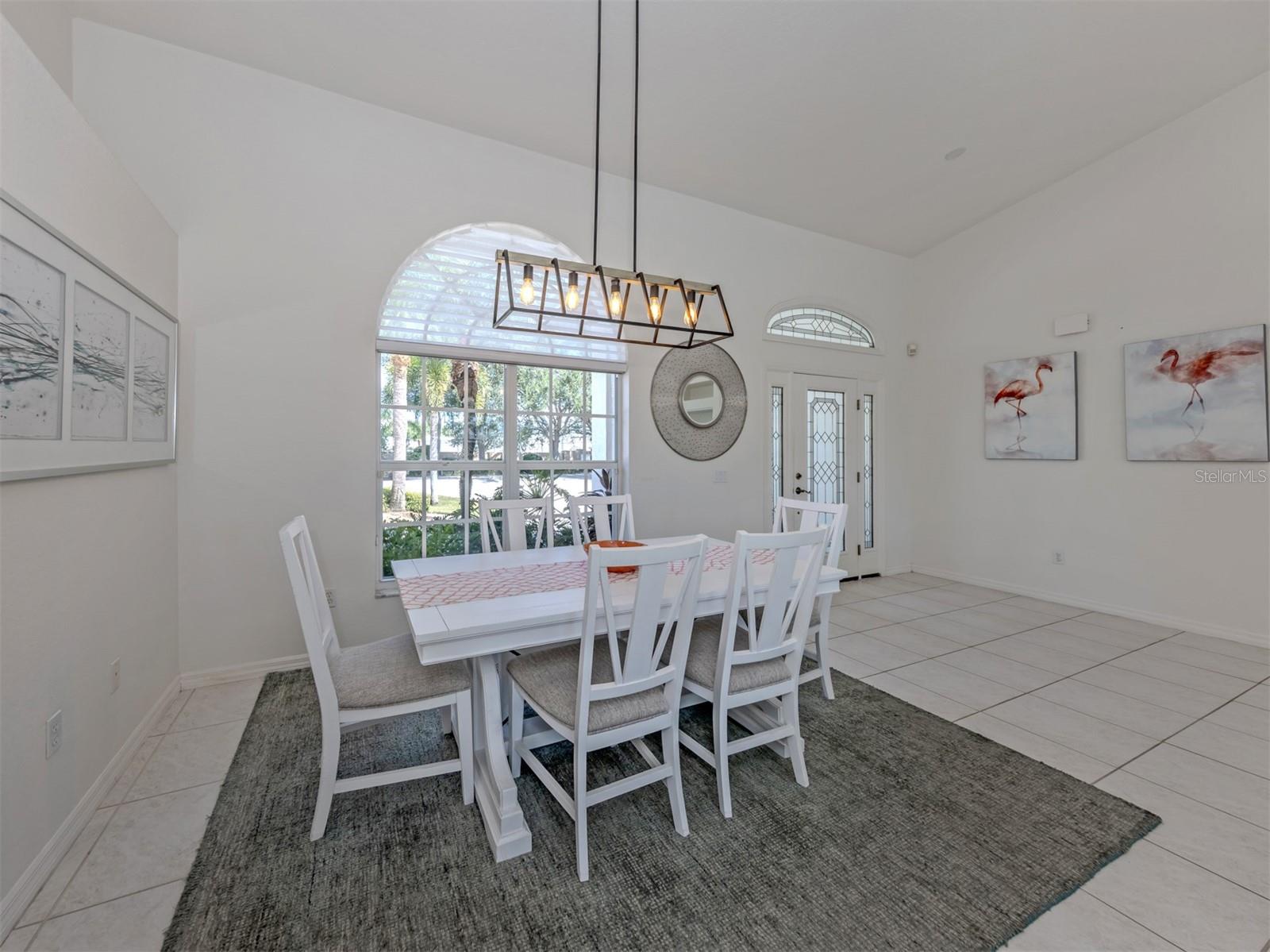 915 BALL DR — photo 16