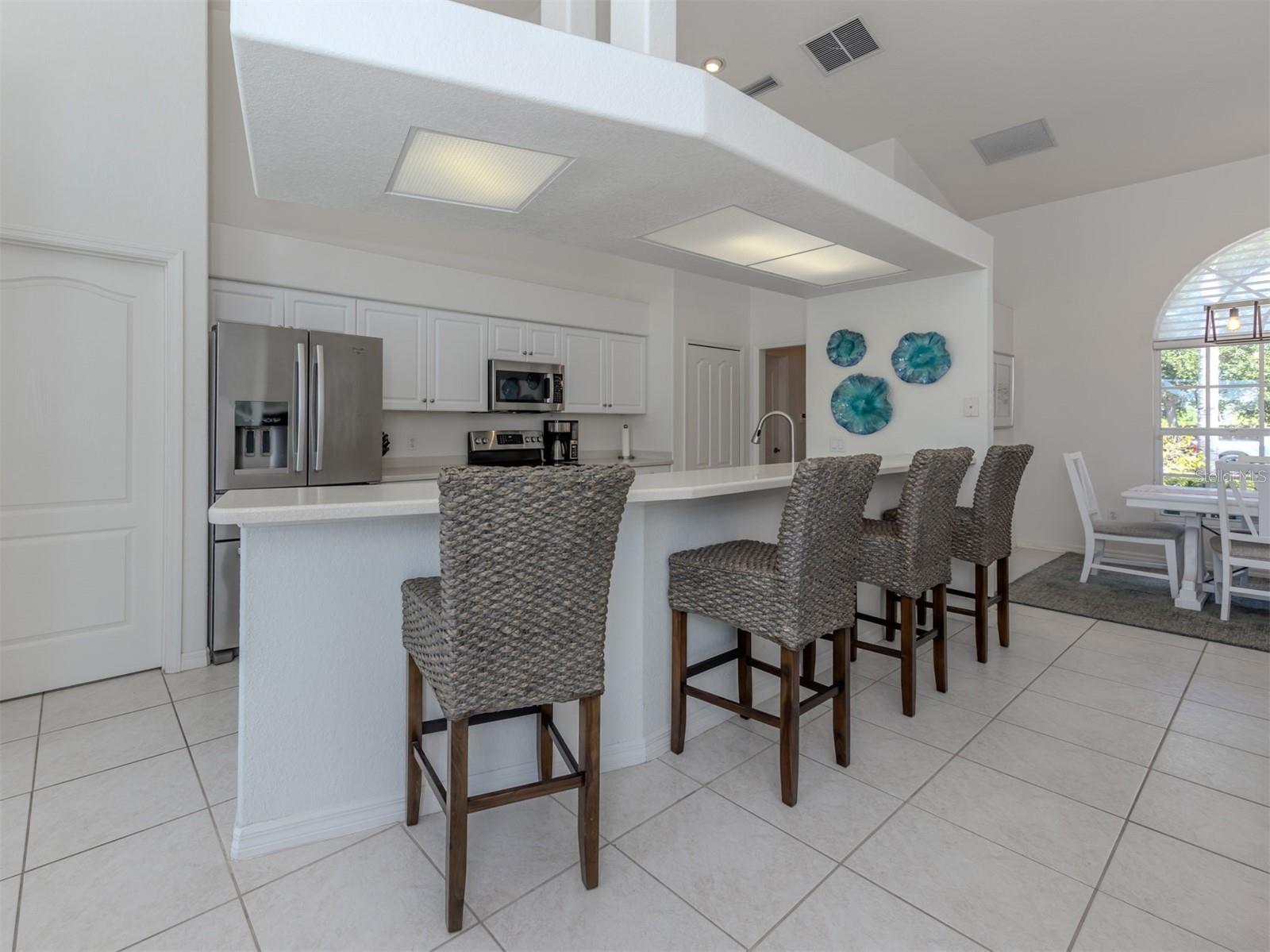 915 BALL DR — photo 13