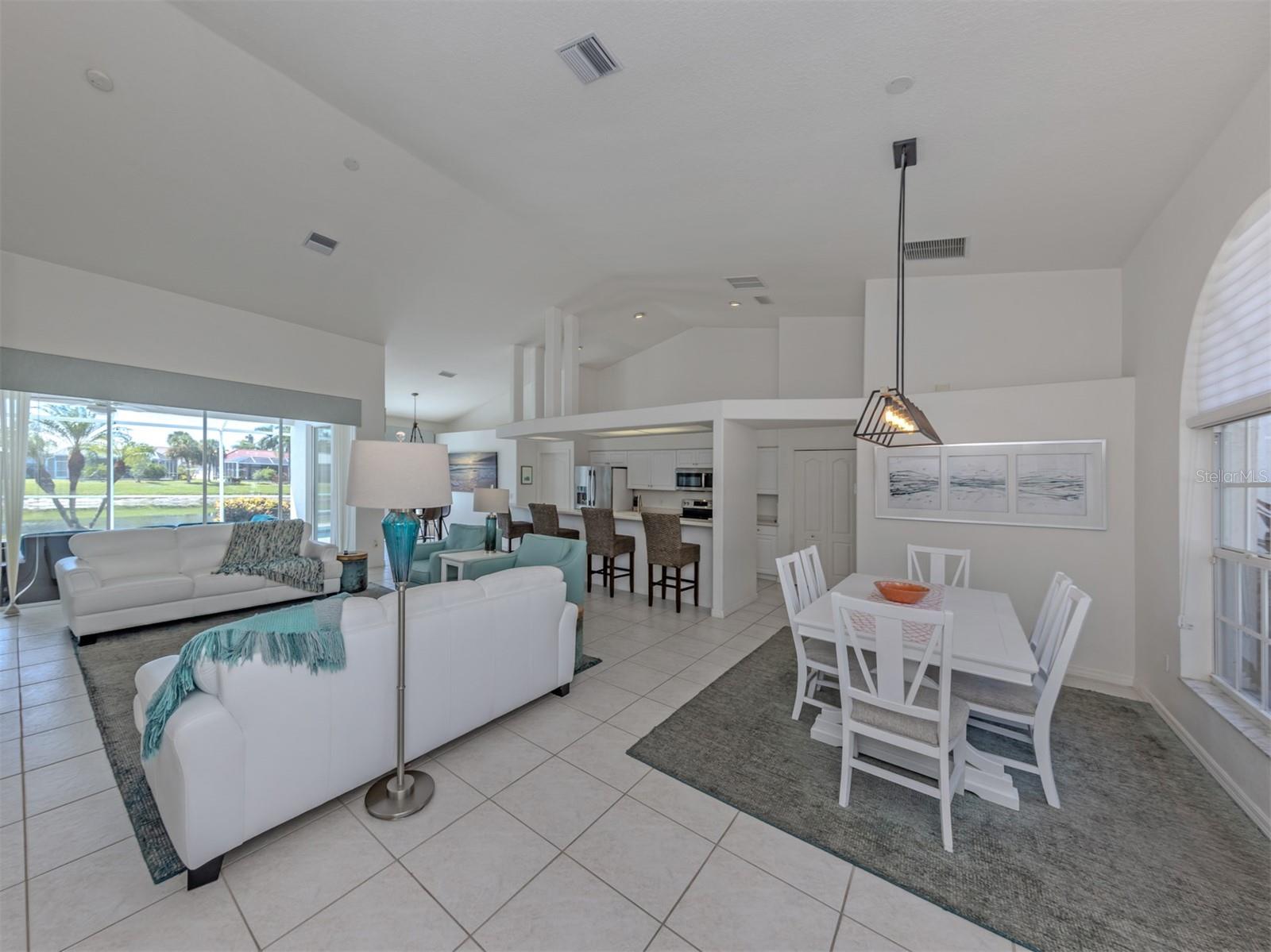 915 BALL DR — photo 9