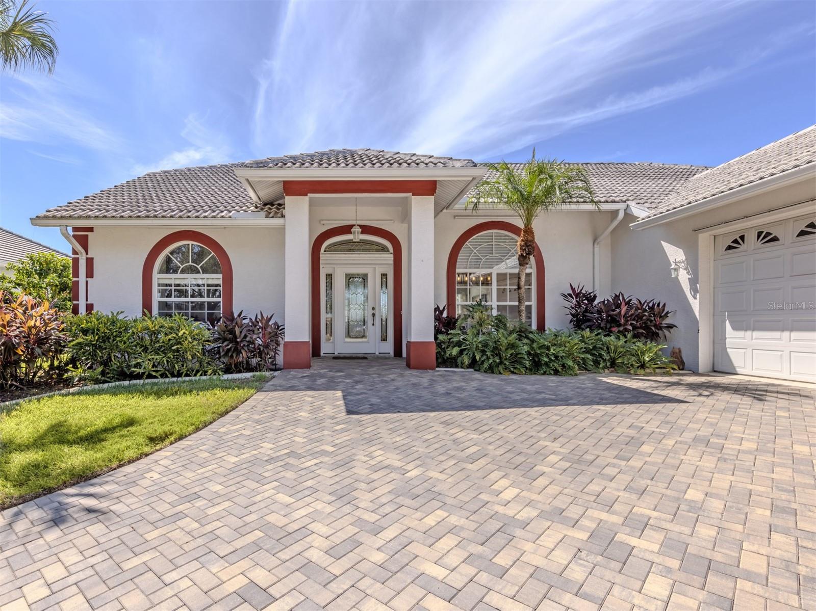 915 BALL DR — photo 4