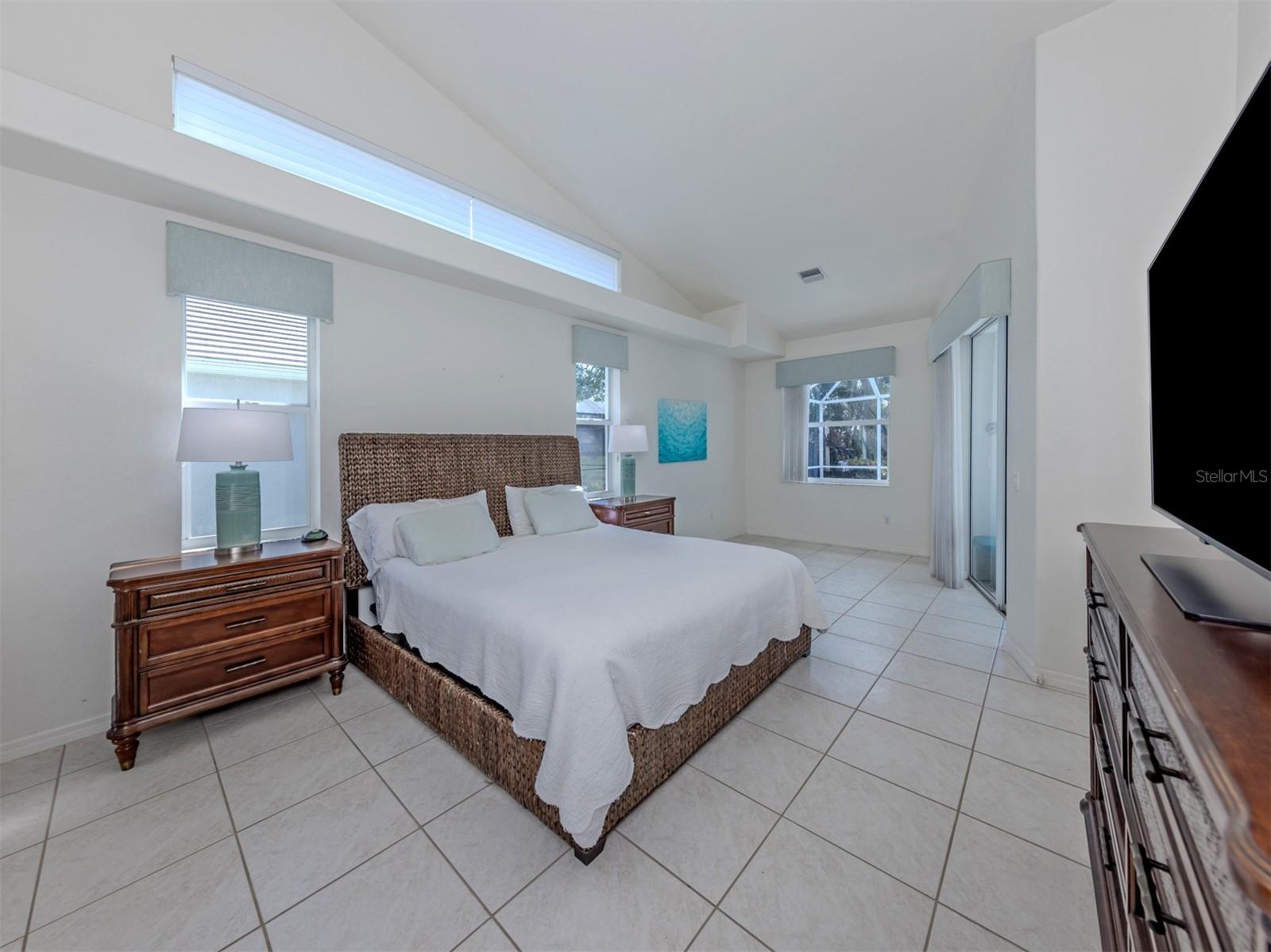915 BALL DR — photo 19