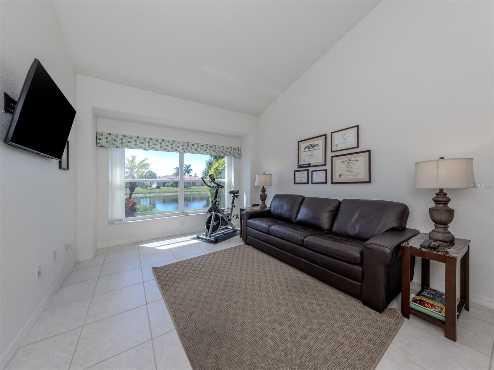915 BALL DR — photo 24