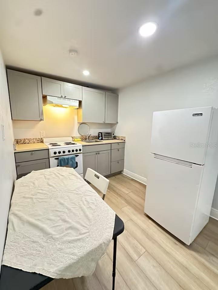 8923 N LYNN AVE — photo 32