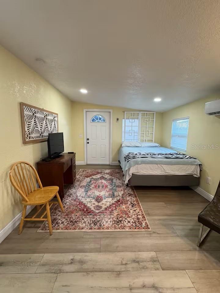8923 N LYNN AVE — photo 37