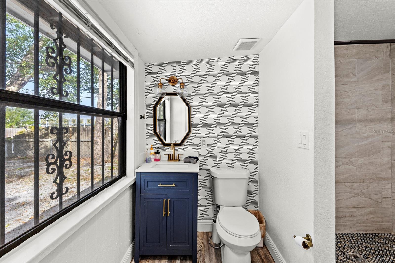 8923 N LYNN AVE — photo 12
