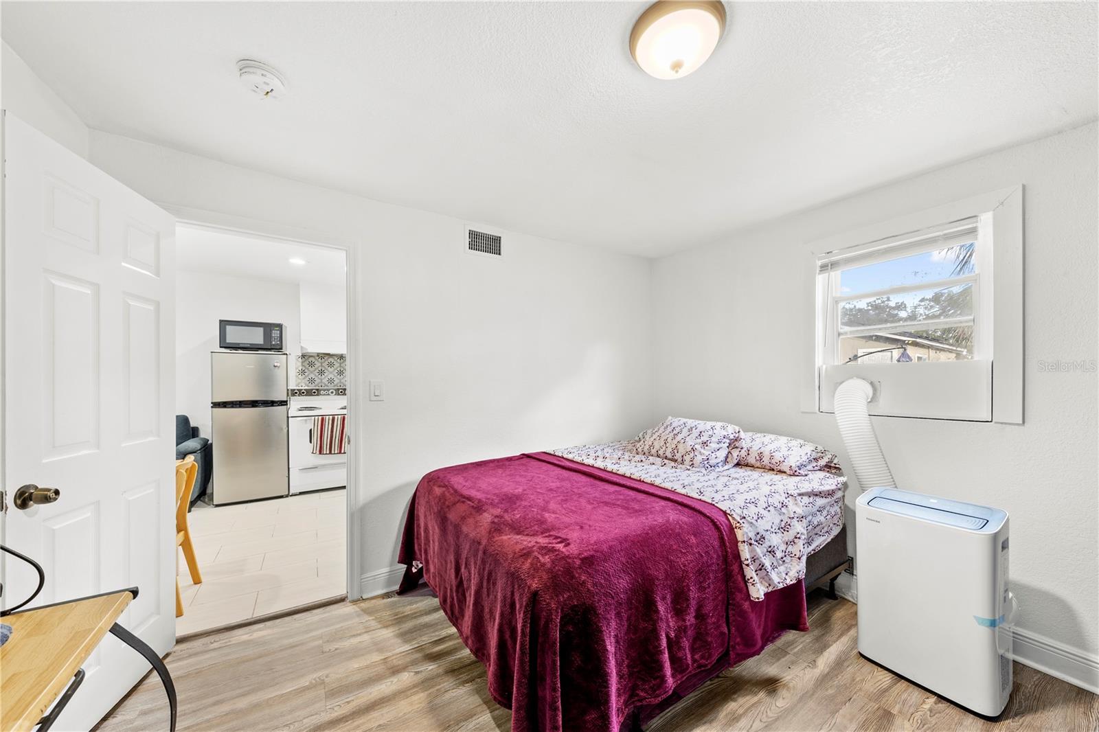 8923 N LYNN AVE — photo 26