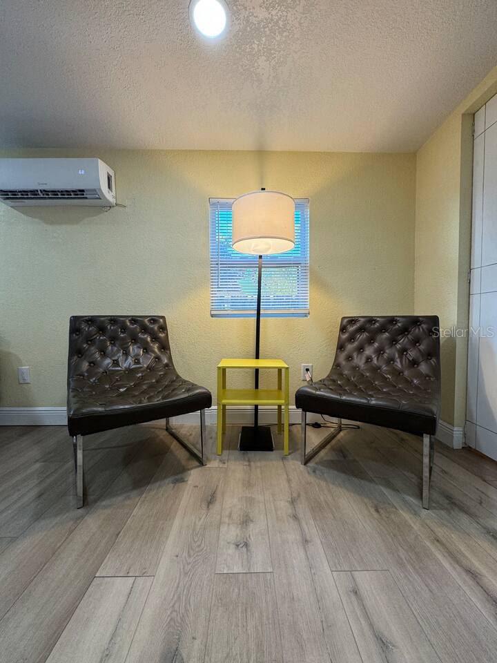 8923 N LYNN AVE — photo 39