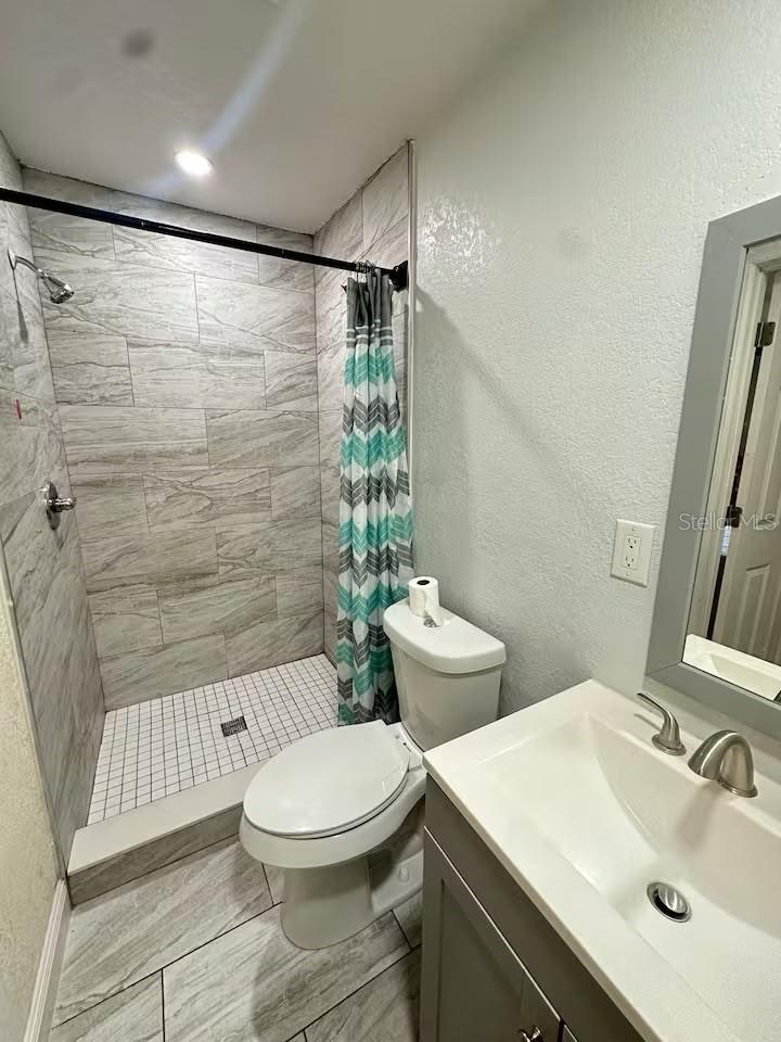 8923 N LYNN AVE — photo 35