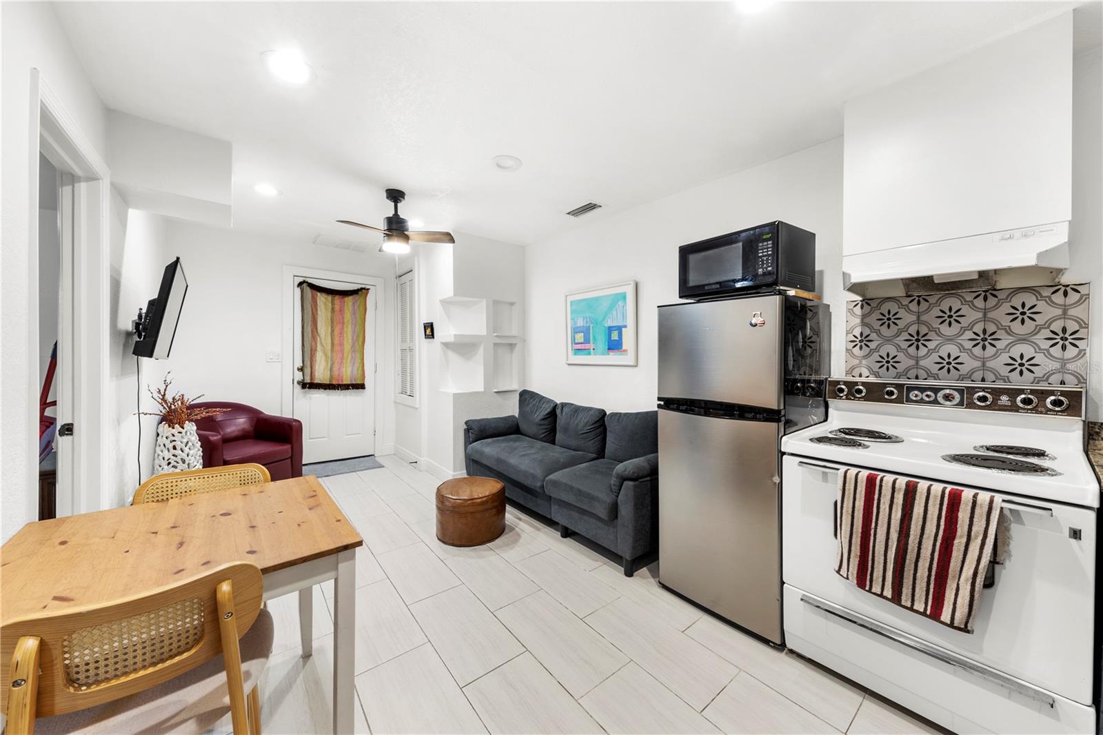 8923 N LYNN AVE — photo 24