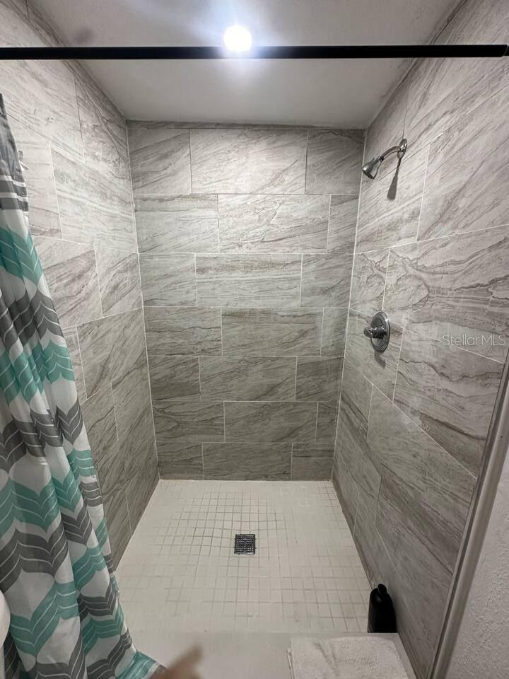 8923 N LYNN AVE — photo 43