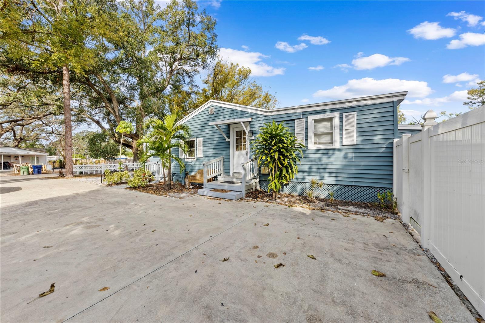 8923 N LYNN AVE — photo 3