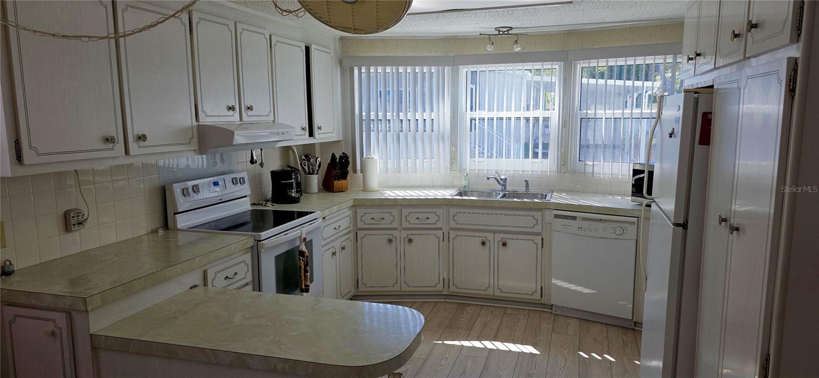 2331 BELLEAIR RD #806 — photo 10