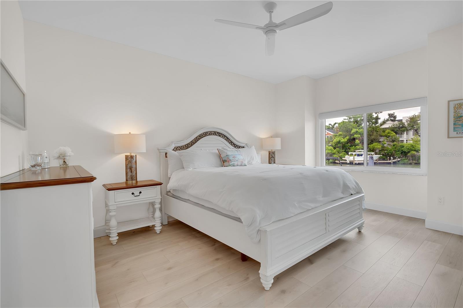 862 HUDSON AVE #862 — photo 34