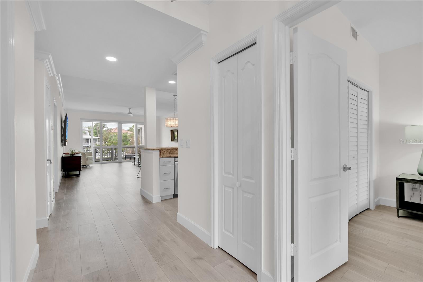 862 HUDSON AVE #862 — photo 8