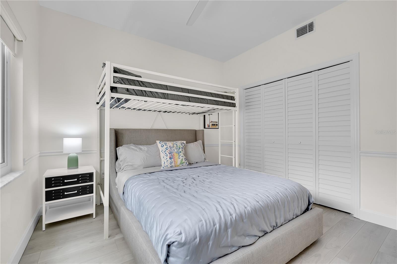 862 HUDSON AVE #862 — photo 11