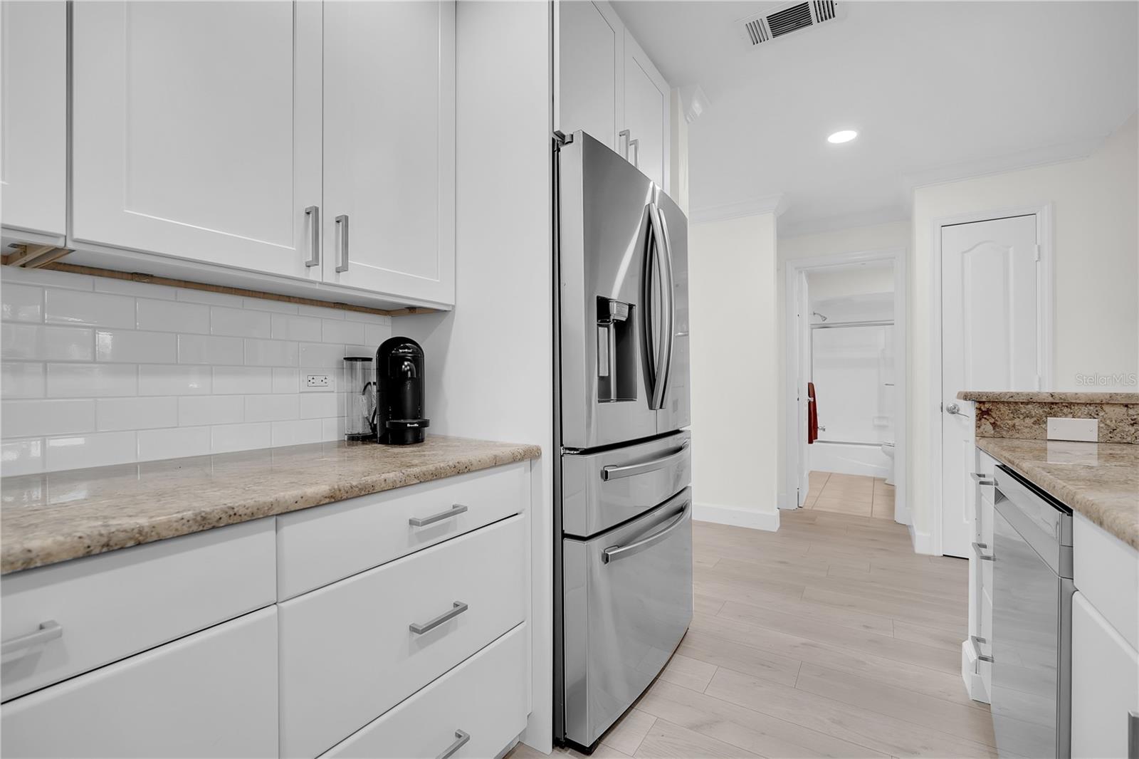 862 HUDSON AVE #862 — photo 18