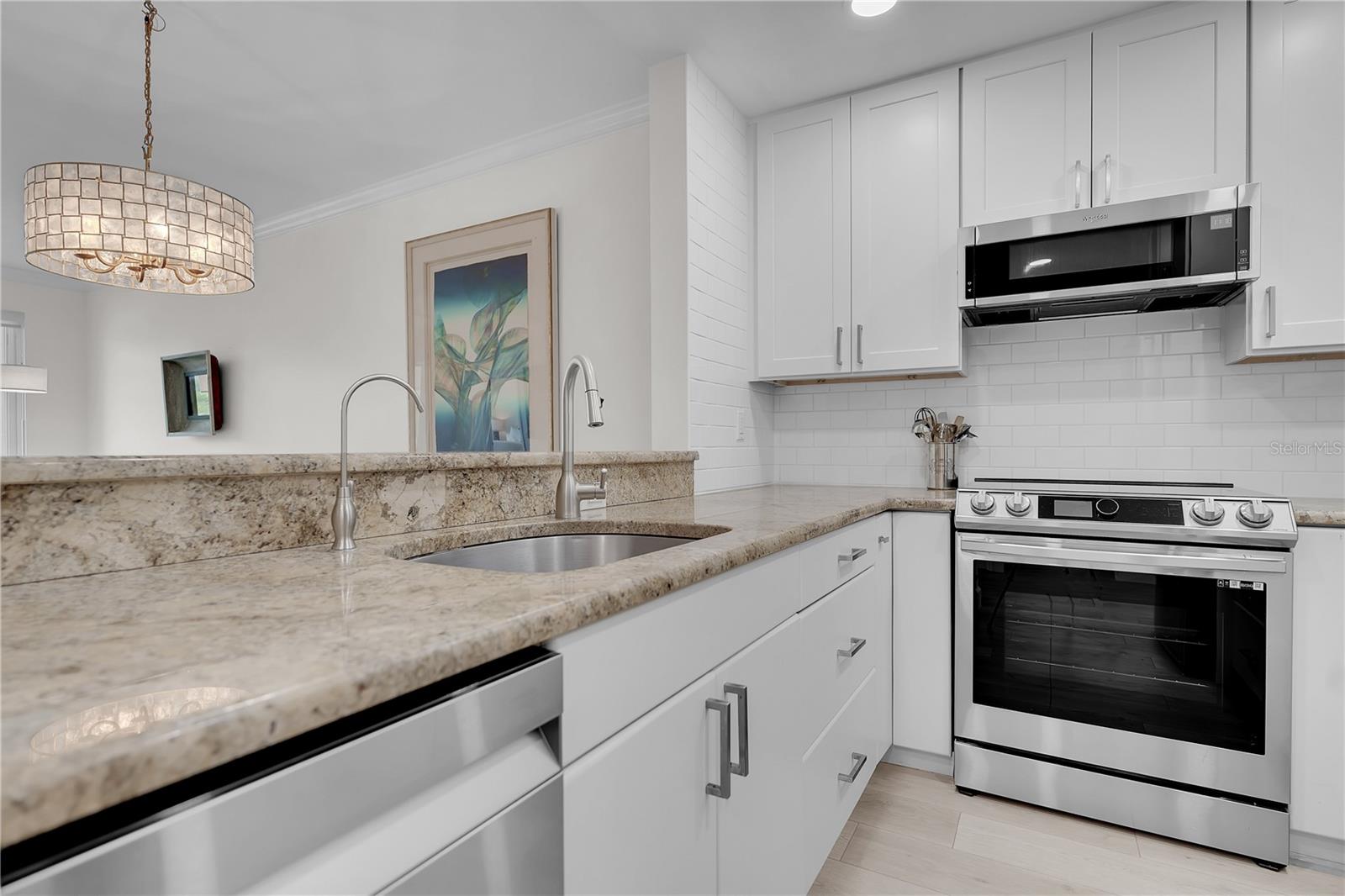 862 HUDSON AVE #862 — photo 16