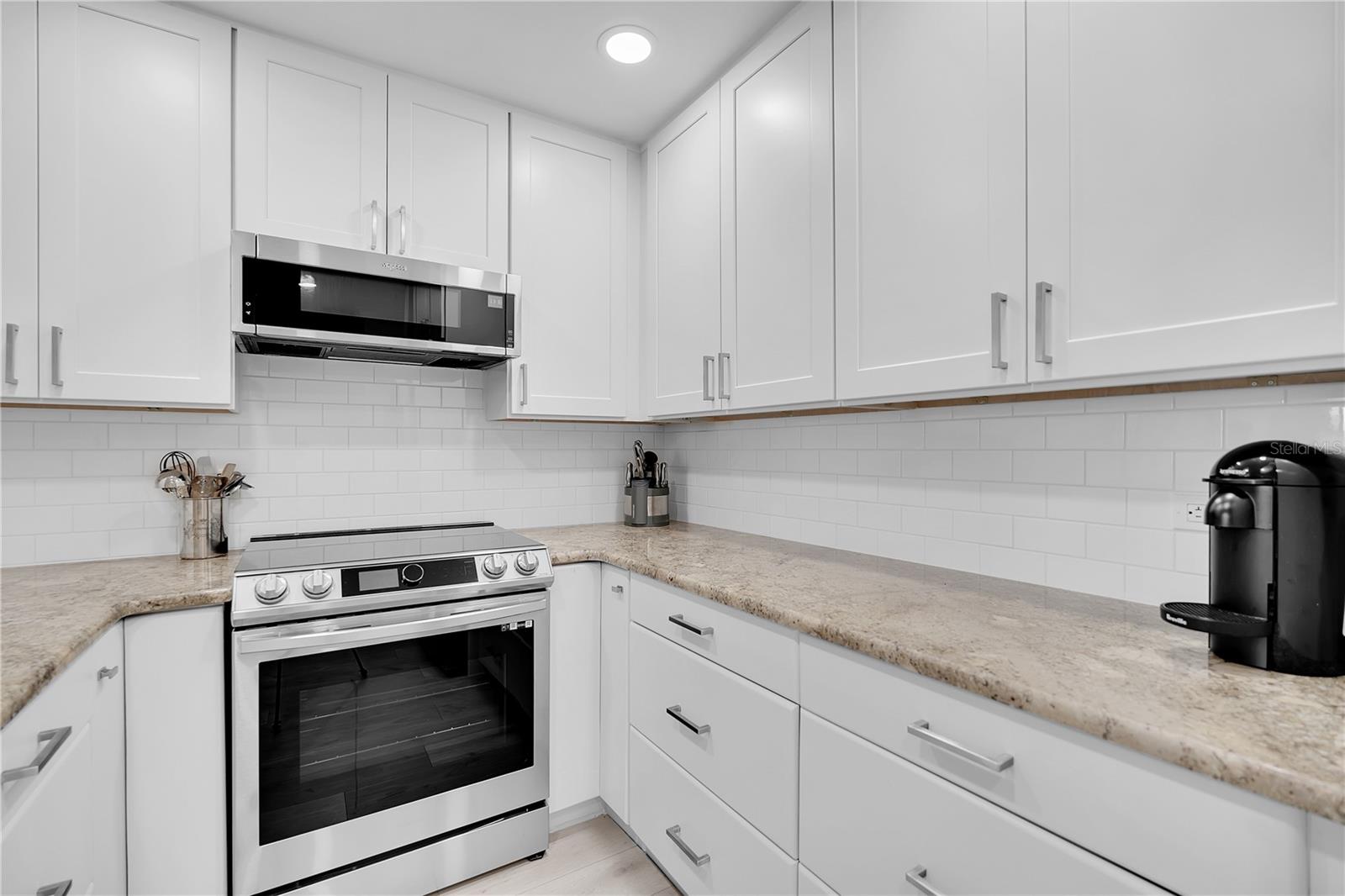 862 HUDSON AVE #862 — photo 17