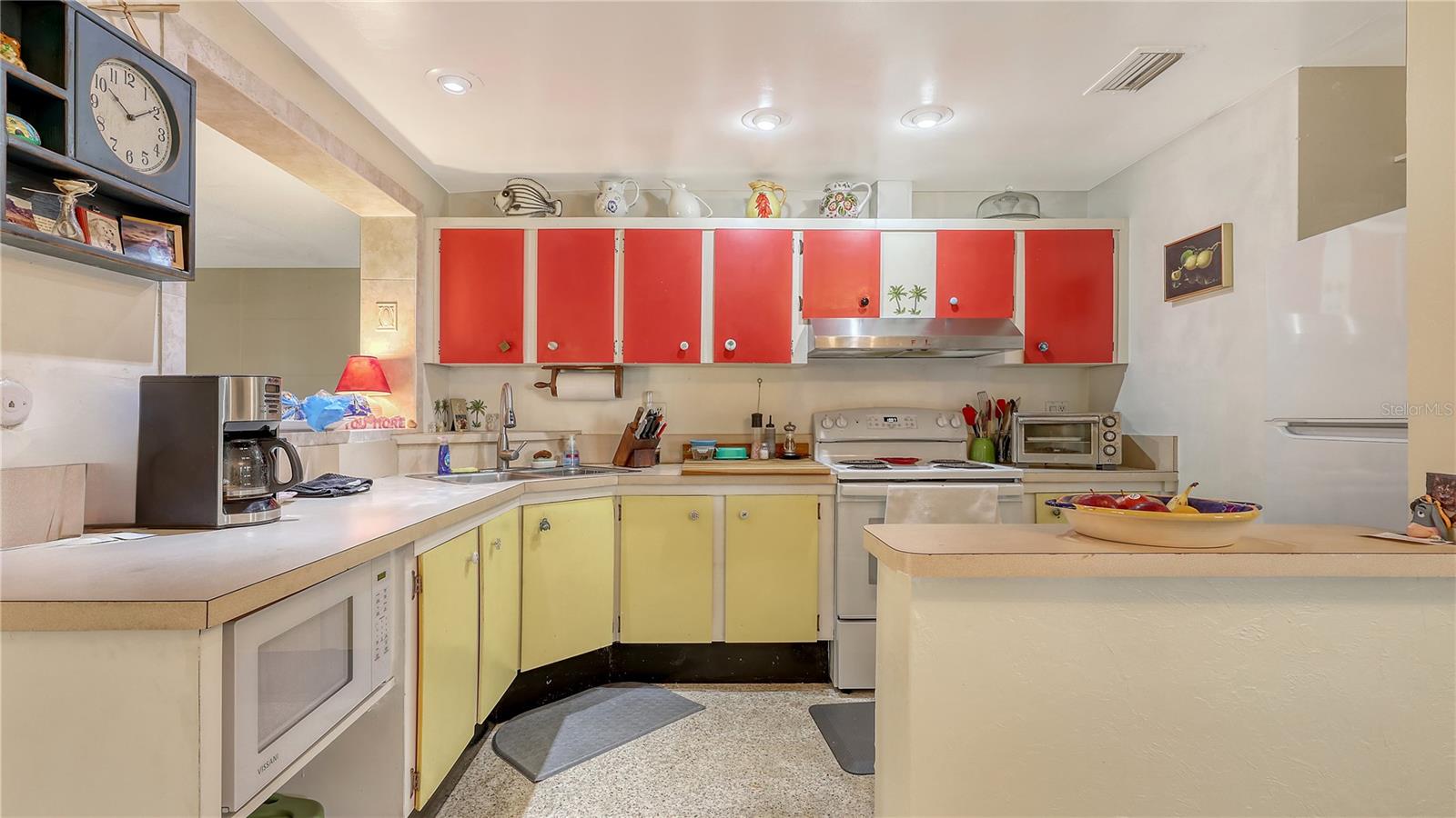 5302 LAS ROSAS — photo 10