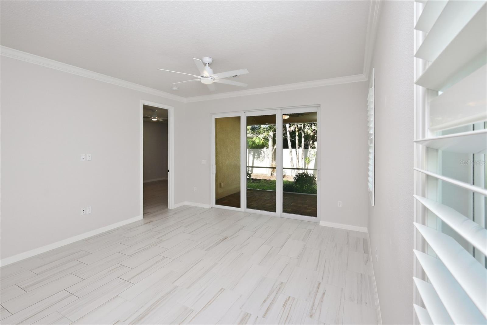 125 COLEBROOK CT — photo 12
