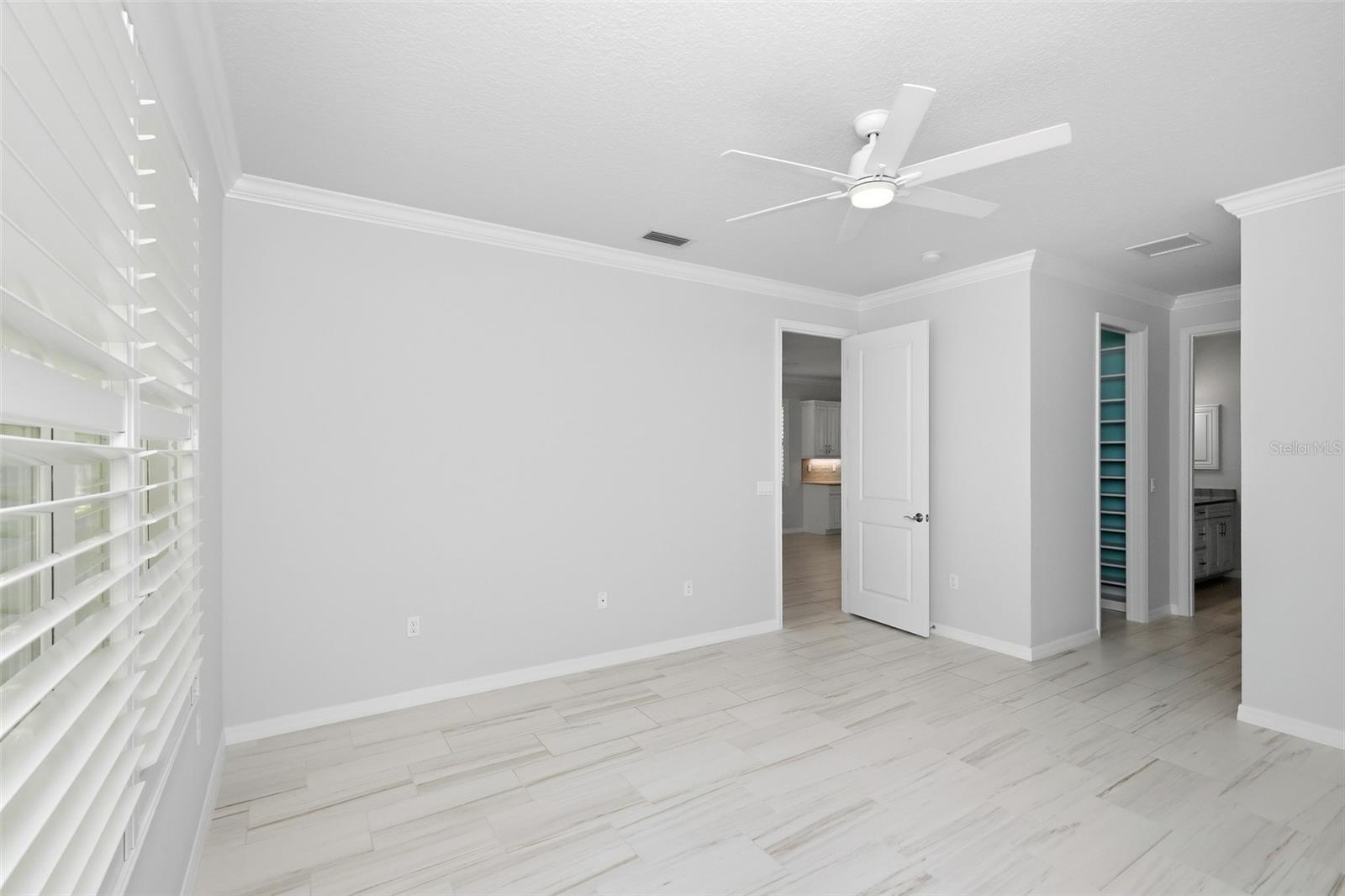 125 COLEBROOK CT — photo 15