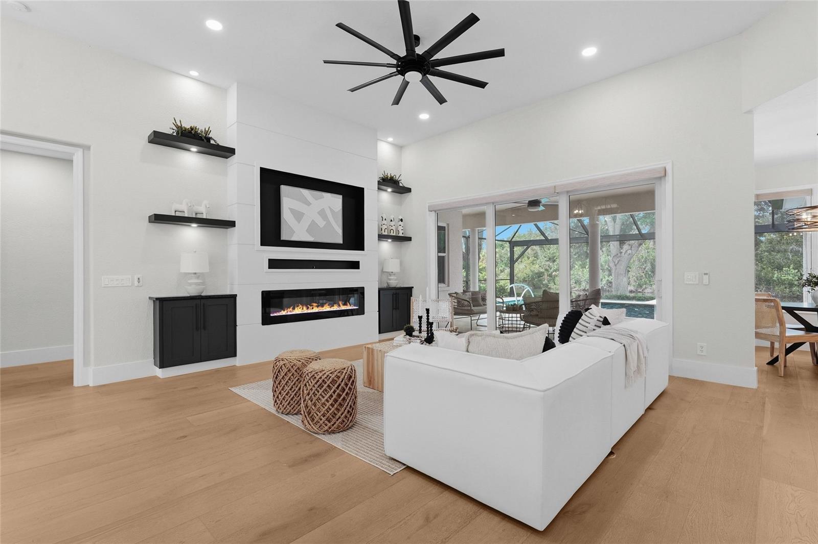 7400 EATON CT — photo 12